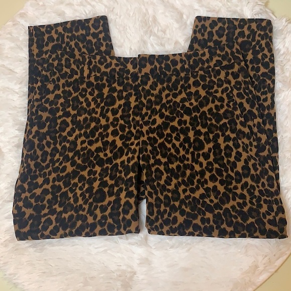 Old Navy Mid-Rise Harper Ankle Pant- Leopard Print - Picture 2 of 9